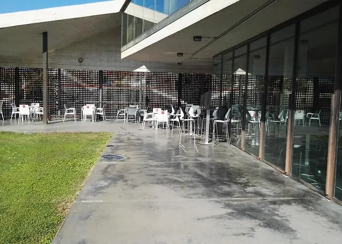 Rural Via De La Plata Хостел Касар-де-Касерес